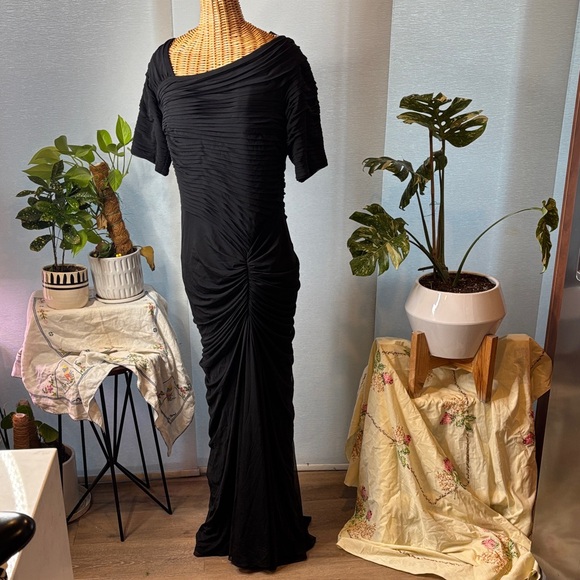 Tadashi Shoji Elegant Black Long Sleeve Gown draped mesh stretch dress - Picture 3 of 8